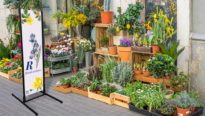 Outdoor Dual Trak Display